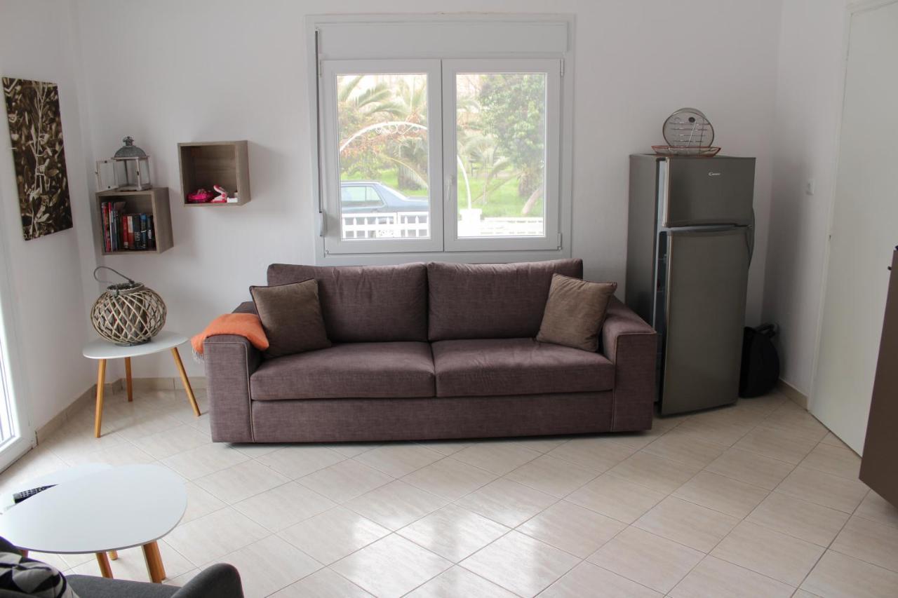 Pares Comfort Apartment Nea Karvali Dış mekan fotoğraf
